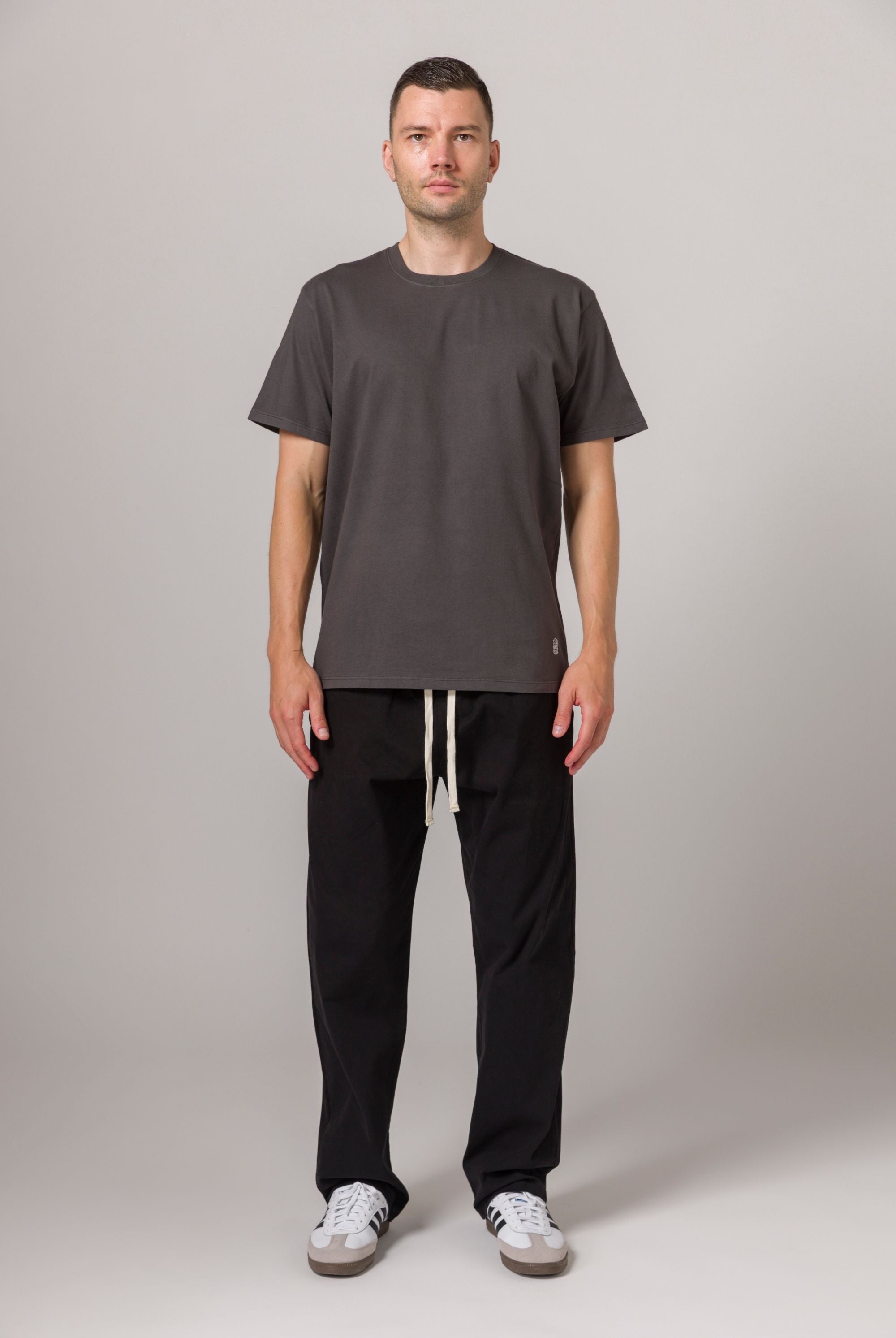 Standard Tee Vintage Black