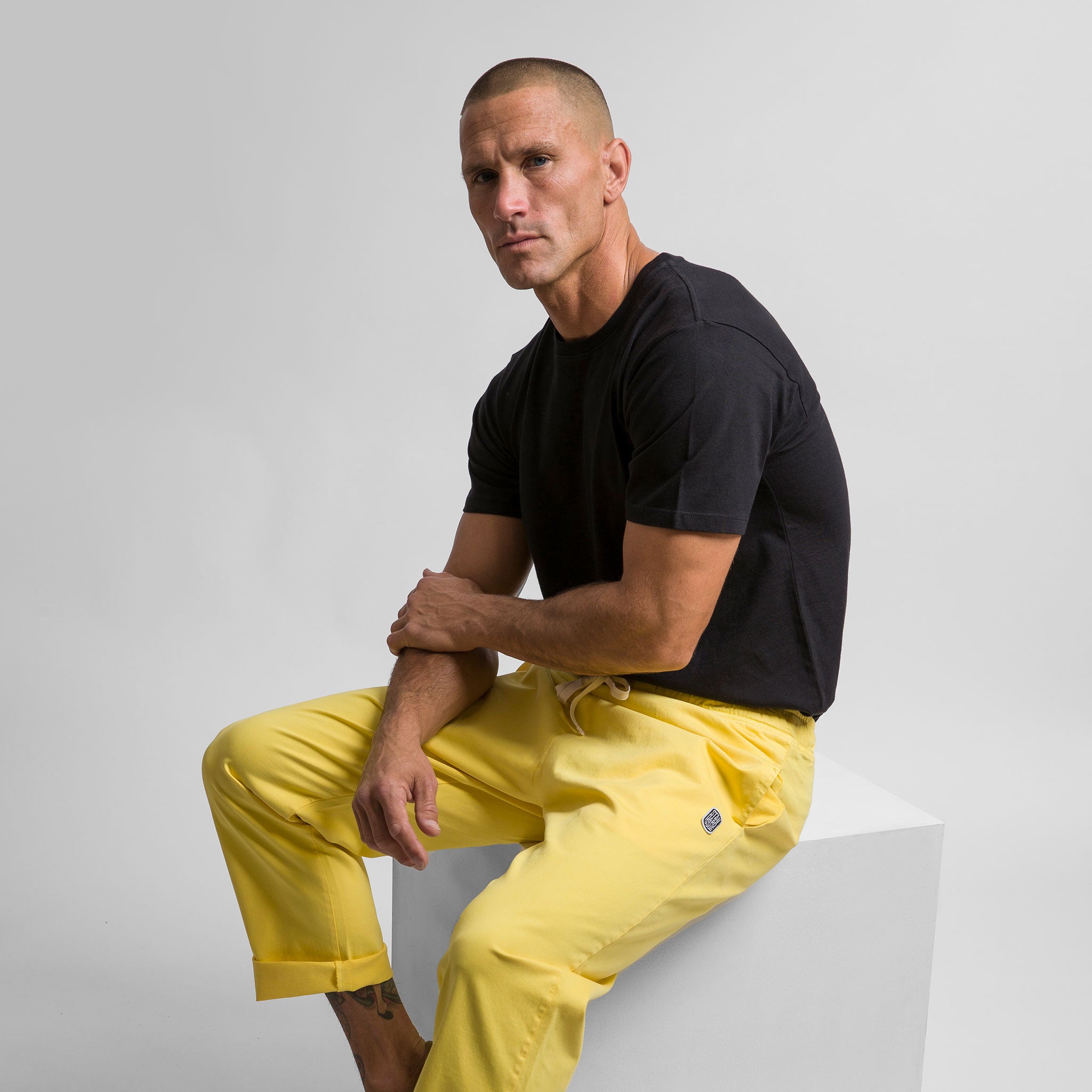 BLACK – STANDARD ISSUE TEES