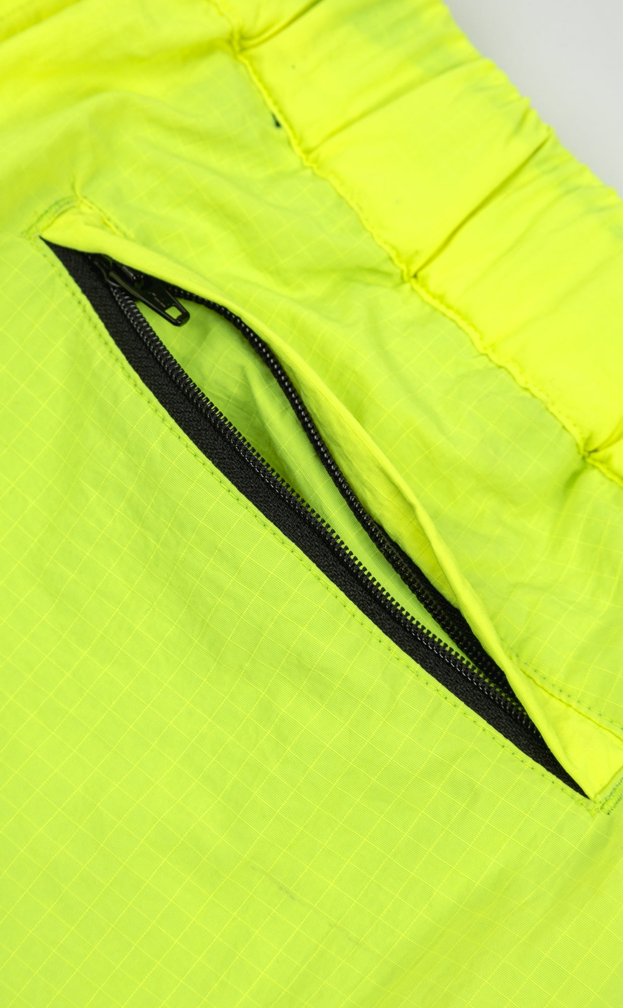 AT Shorts Neon Yellow